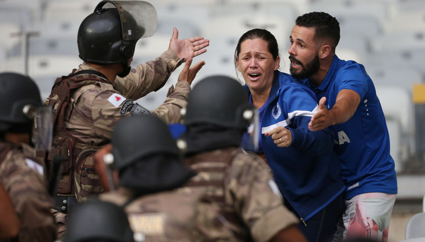 Cruzeiro küme düştü, ortalık savaş alanına döndü