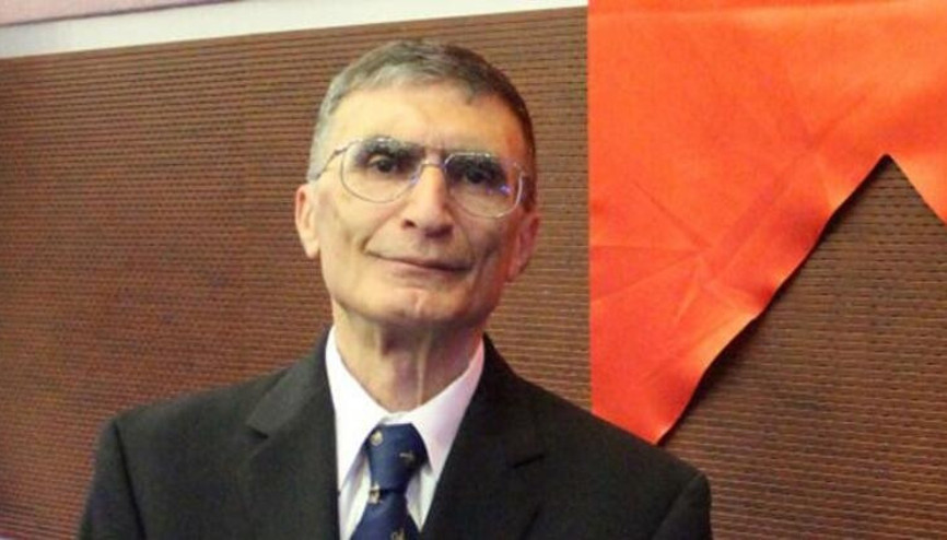 Dizi dizi tabutların resmini kapıma astım