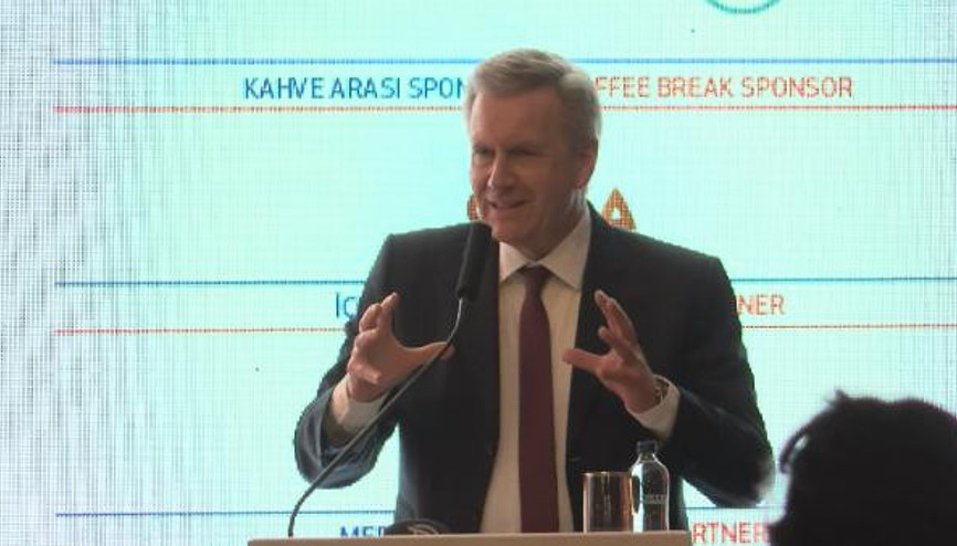 TÜSİADın konferansında çeviri krizi