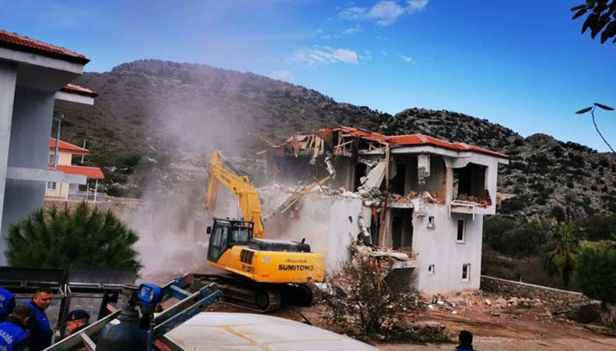 Marmariste yıkımlar başladı