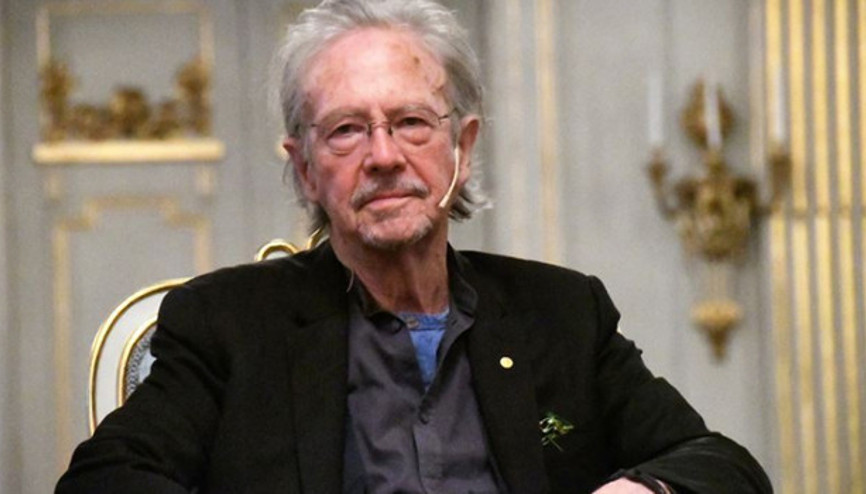 Akademisyen ve gazeteciler Nobel Edebiyat Ödülünün Handkeden geri alınmasını istedi