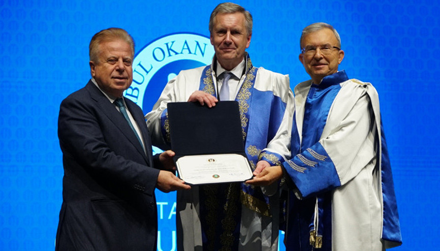 Üniversiteden Christian Wulff’a fahri doktora