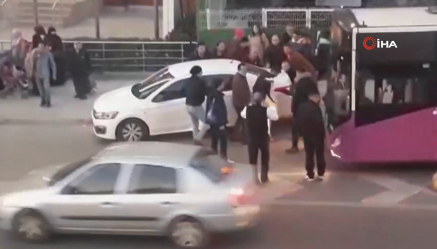 Yanlış park hatasını vatandaşlar düzeltti Yanlış park hatasını vatandaşlar düzeltti