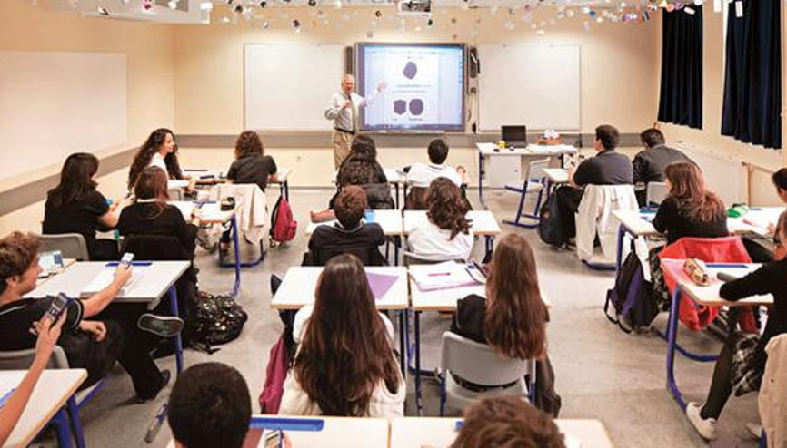 Özel okuldaki liseliye 4 bin lira yardım Özel okuldaki liseliye 4 bin lira yardım