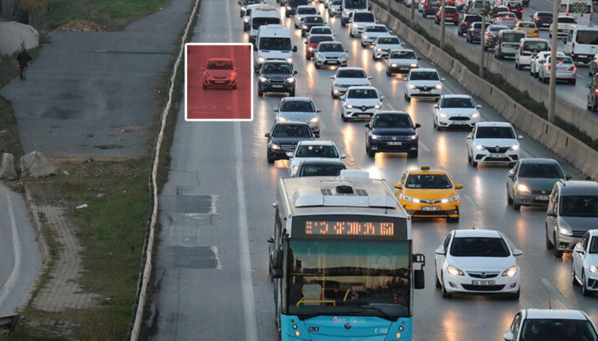 Emniyet şeridine giren sürücülere ceza yağdı Emniyet şeridine giren sürücülere ceza yağdı