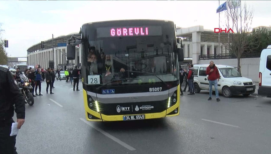 Beşiktaşlı taraftarlar Kadıköye ulaştı