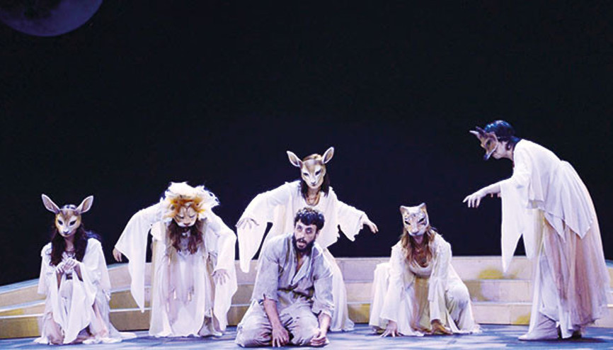 ‘Leyla ile Mecnun’a külliyede gala