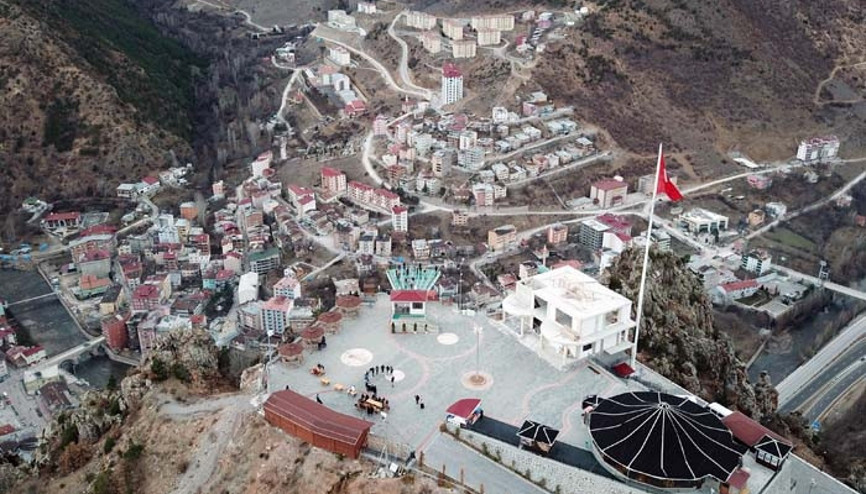 Türkiyenin ve Avrupanın en yükseği İlçe nüfusunun 13 katı onun için geliyor
