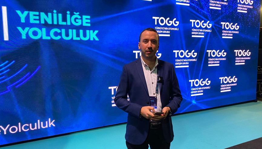 Hurriyet.com.tr Editörü Burak Taşçı Yerli Otomobilin tanıtım etkinliğinden aktarıyor