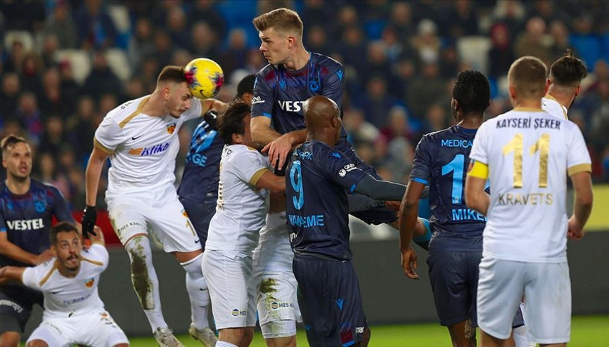 Trabzonspor son yılların en iyi ilk yarı puanını aldı