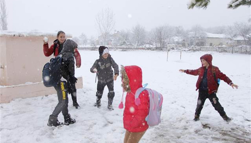 Burdurda taşımalı eğitime kar tatili
