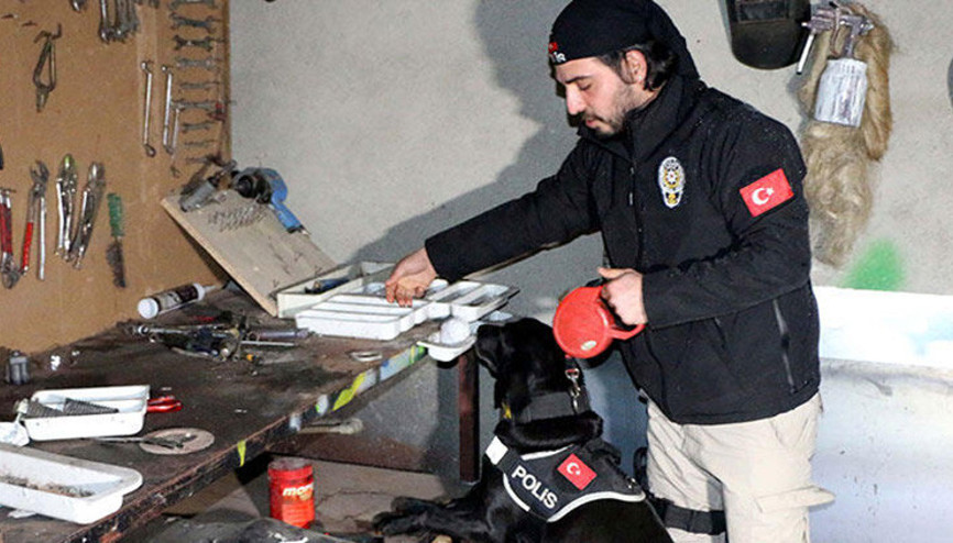 ’Zeta’lı aramada uyuşturucu ele geçirildi; 5 gözaltı