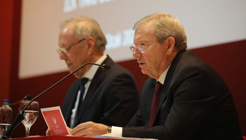 VAR hakemine ihtiyacımız var