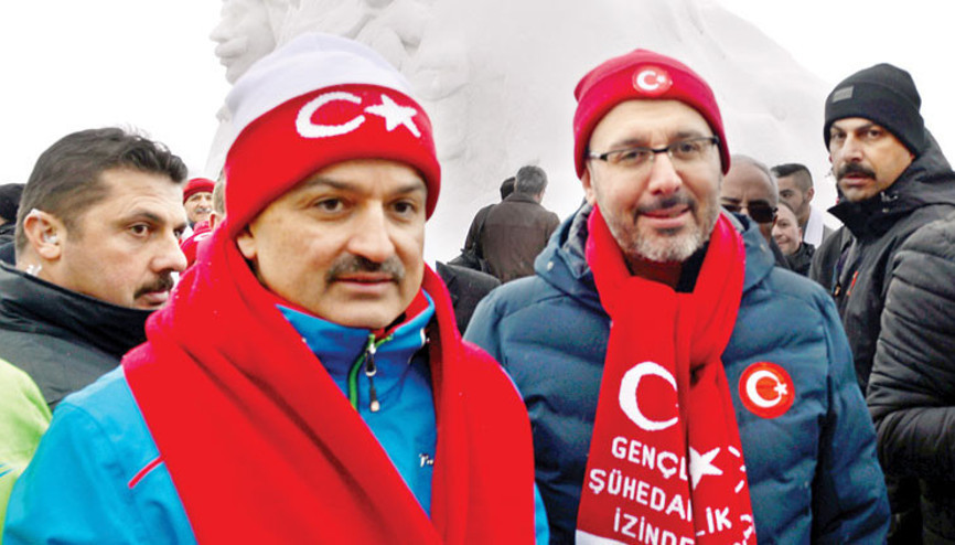 Kardan şehit heykelini açtılar