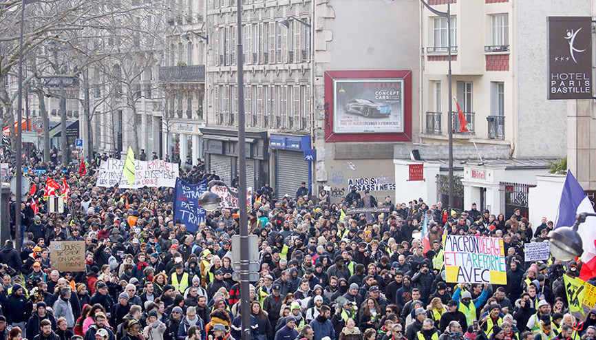 Grev yapanlara 1.6 milyon Euro online bağış