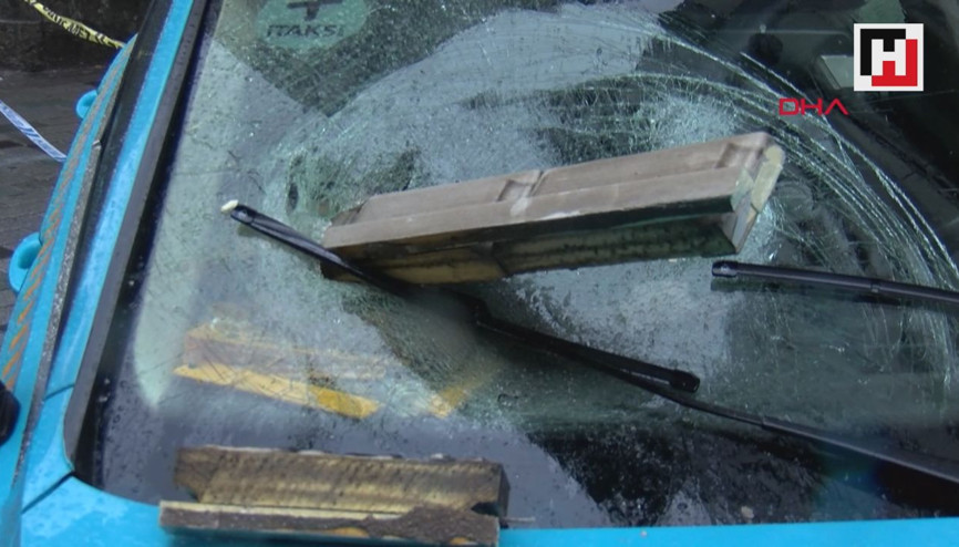 Binadan kopan beton taksiye ok gibi saplandı