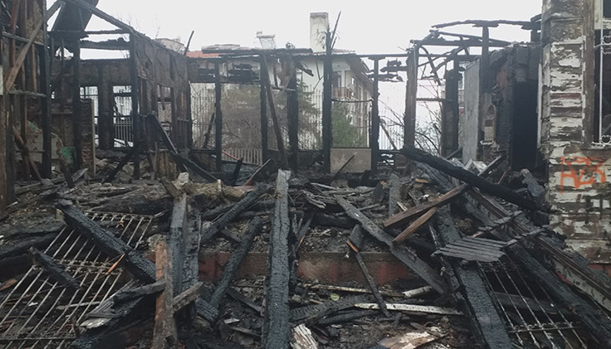 Tekirdağ’da yanan tarihi konak, yeniden inşa edilecek Tekirdağ’da yanan tarihi konak, yeniden inşa edilecek
