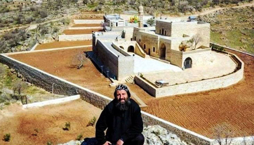 Son dakika... Mardinde büyük şok Teröristleri manastırda saklamış...