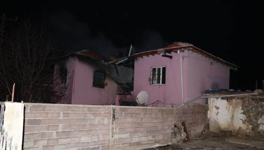 Niğdeden acı haber Mangal faciaya neden oldu... 4 kişi öldü, 3 yaralı var Niğdeden acı haber Mangal faciaya neden oldu... 4 kişi öldü, 3 yaralı var