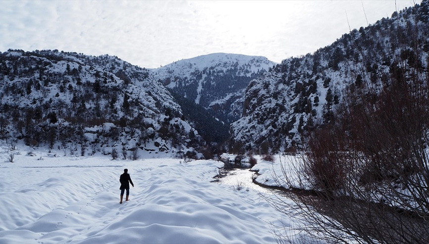 Bozkır Aygırdibi Şelalesi kış aylarında doğa severleri bekliyor