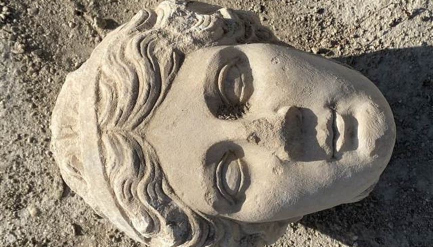 Denizlide Roma İmparatoru Neronun heykeline ait mermer baş bulundu
