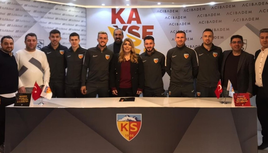 Kayserispor, 6 futbolcuyla sözleşme imzaladı