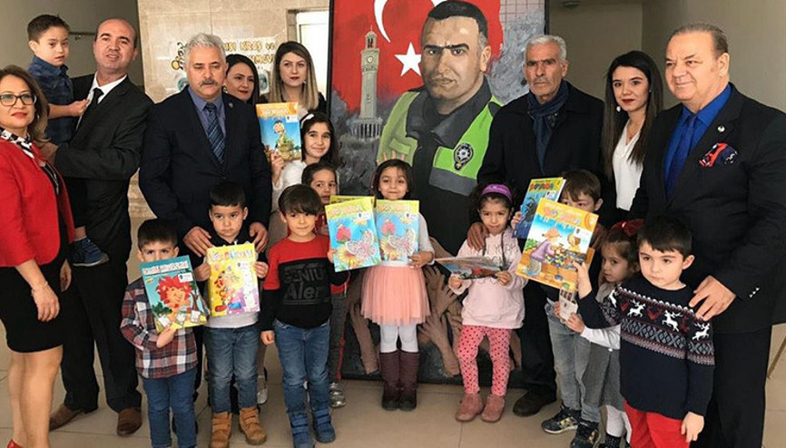 Fethi Sekinin babası, oğlunun adını taşıyan serginin açılışına katıldı