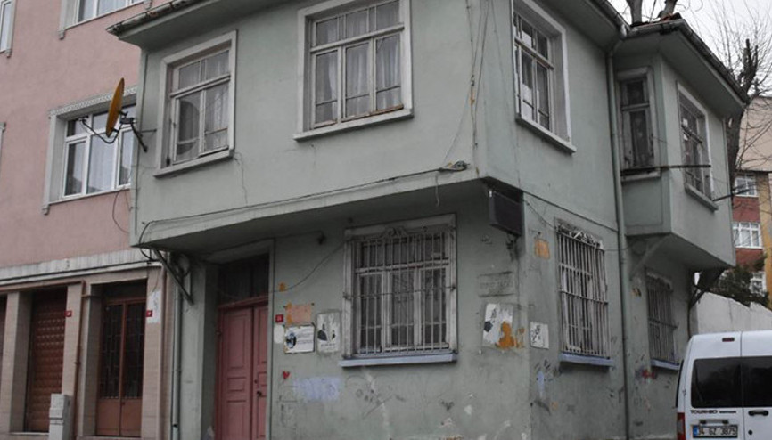 Orhan Kemalin bir süre yaşadığı ev yıkılma tehlikesiyle karşı karşıya