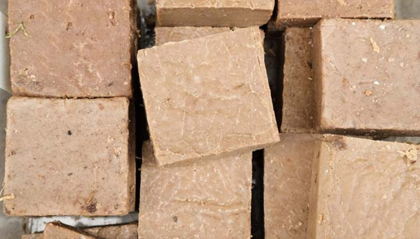 Hem Saça Hem Cilde İyi Geliyor: Bıttım Sabunu Nasıl Kullanılır