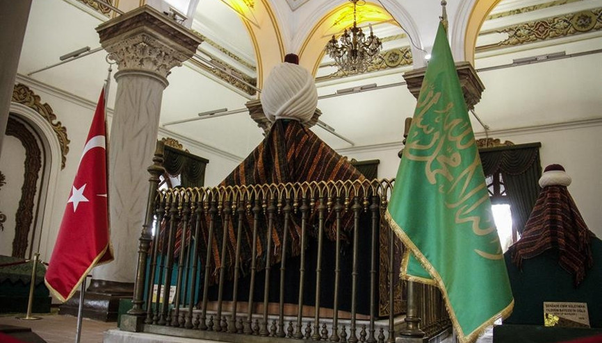 İlk Payitahttaki padişah türbelerine ziyaretçi akını