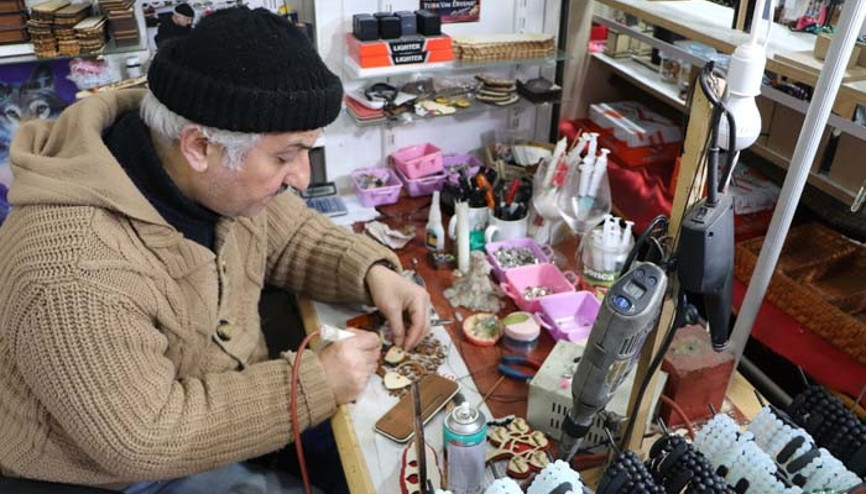 1 liraya alıyor, 50 euroya satıyor Dünyaya pazarlıyor...