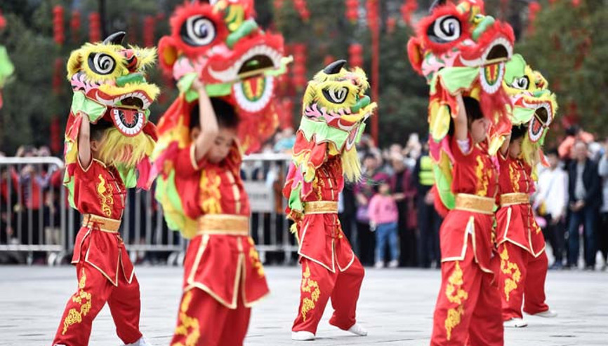 Çin, fare yılına salgının gölgesinde girdi