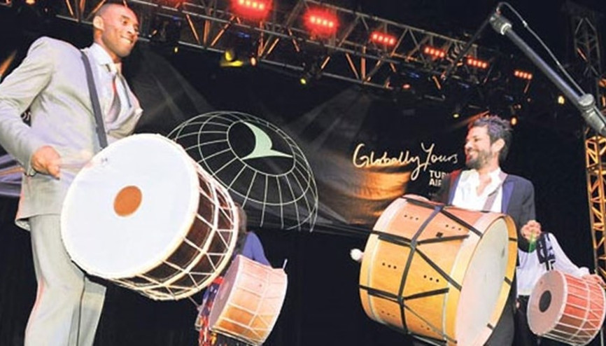 Kobe sahnede davul çaldı, antrenmanda penaltı attı