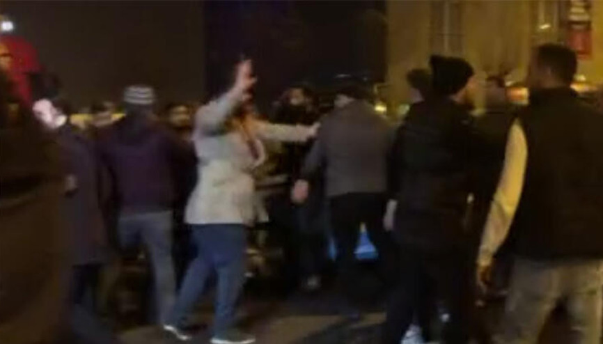 Esenyurtta taksicilerle turizm şoförleri arasında kavga