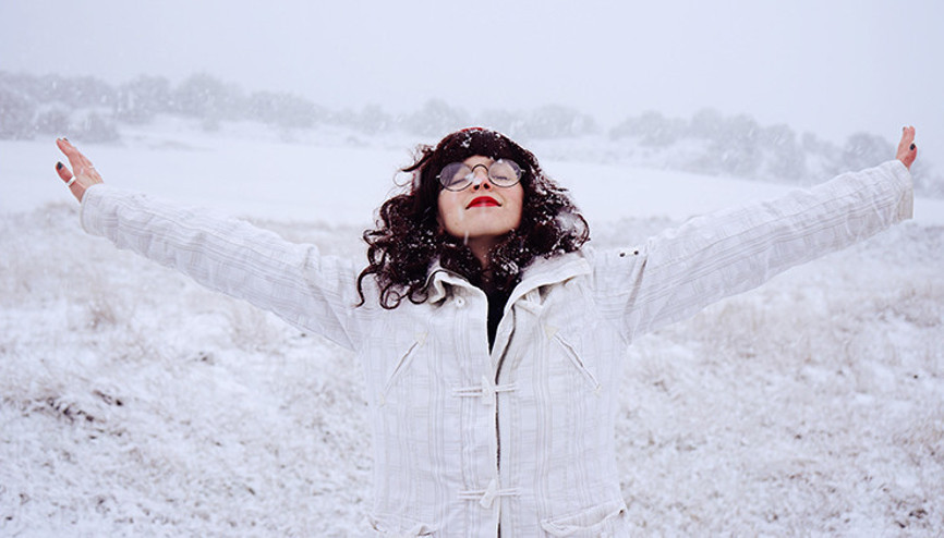 Kışın Cildinizin İki Kurtarıcısı: Güneş Koruyucu ve Nemlendirici