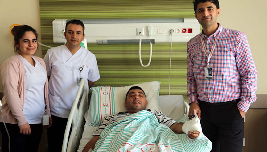 Kayseride işçinin kopan 3 parmağı yerine dikildi