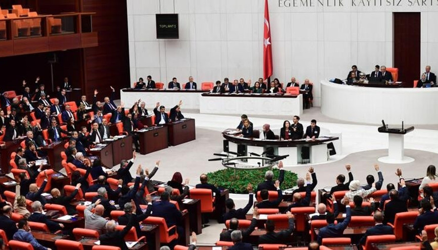 TBMM’de Yunan vekile ’bayrak’ tepkisi