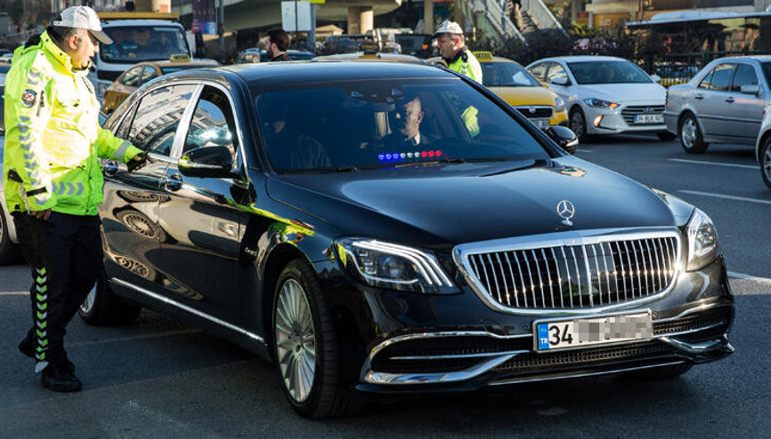 İstanbulda çakar ve emniyet şeridi denetimi