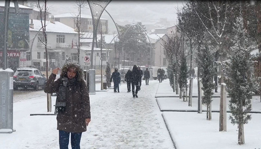 Son dakika.. Karadeniz kara teslim.. Kop Dağı Geçidinde ulaşımda aksamalar yaşandı Son dakika.. Karadeniz kara teslim.. Kop Dağı Geçidinde ulaşımda aksamalar yaşandı