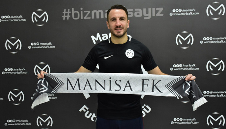 Konyaspordan ayrılan Ali Çamdalı Manisa Futbol Kulübüne imza attı