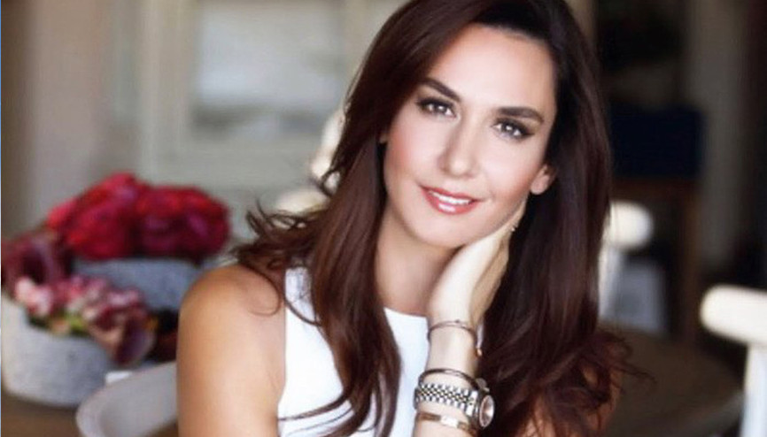 Ayşe Tolga kimdir ve kaç yaşında Hangi filmlerde ve dizilerde oynadı