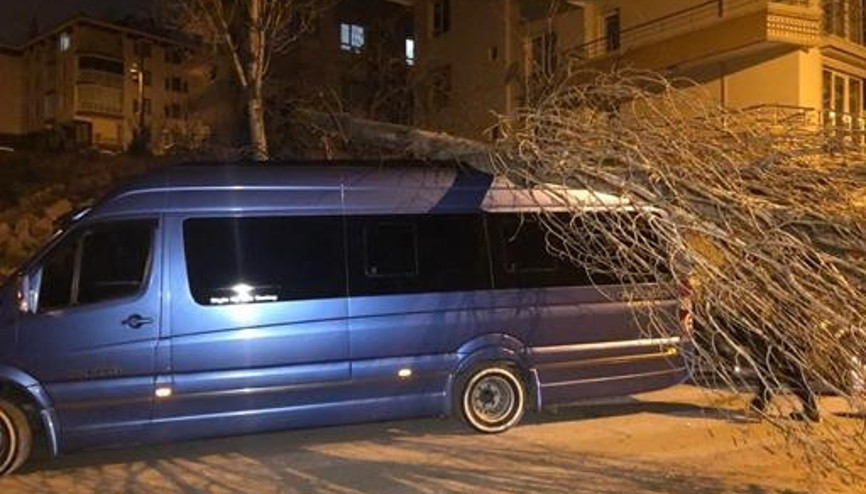 Fırtına etkisi  sert oldu