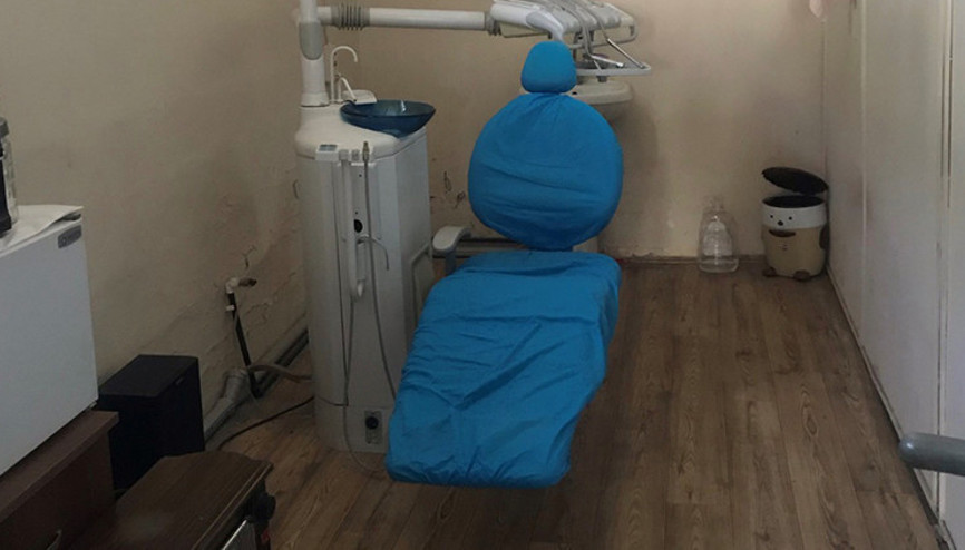 İlkokul mezunu sahte diş hekimi, muayenehanede yakalandı