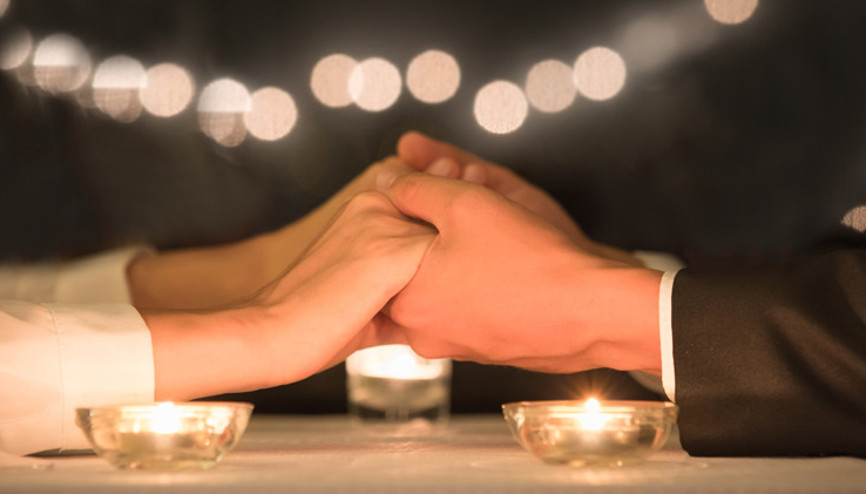 Yılın En Romantik Gününde, Onunla Birlikte Gülümse