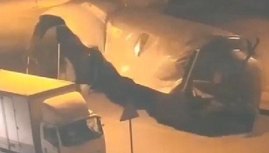 Malatyada fırtına; direk yerinden söküldü, taziye çadırı uçtu Malatyada fırtına; direk yerinden söküldü, taziye çadırı uçtu