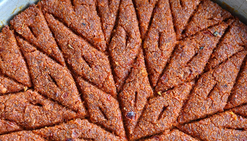 Kokusuyla lezzetiyle verdiğiniz emeğe değecek: Zeytinyağlı tepsi oruğu Kokusuyla lezzetiyle verdiğiniz emeğe değecek: Zeytinyağlı tepsi oruğu