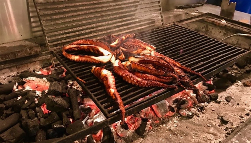 Rodos’ta herkesten kalabalık