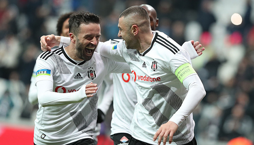 Beşiktaşta Gökhan Gönülden itiraf: “Ben VAR’a bakılsın dedim”