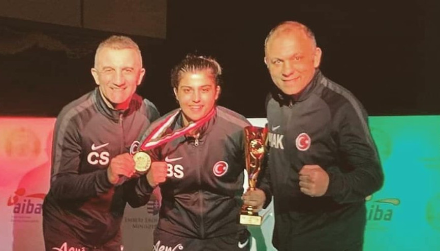 Milli boksörlerden Macaristanda bir altın, 2 bronz madalya