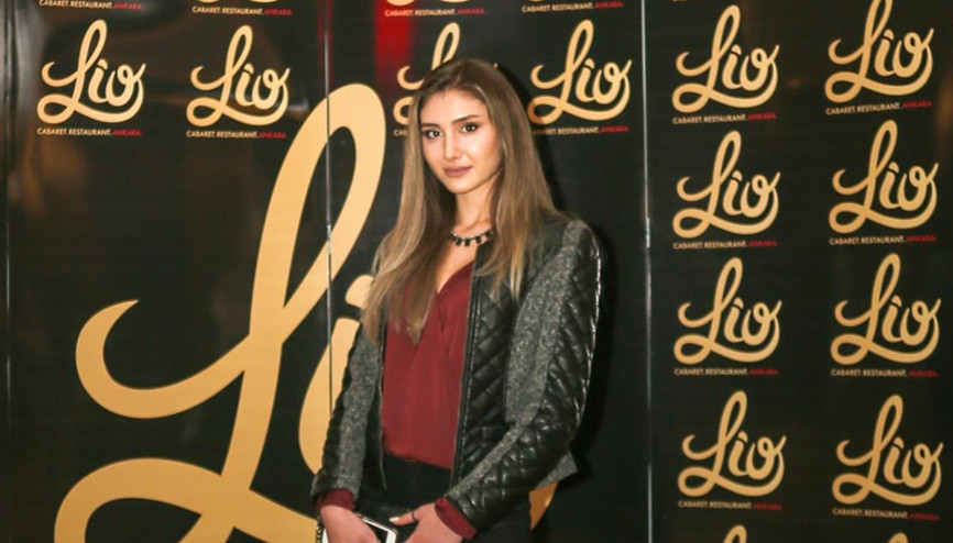 Kabare tadında açılış